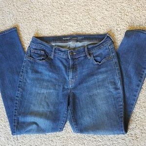 Old Navy Mid-Rise Curvy Skinny Jeans